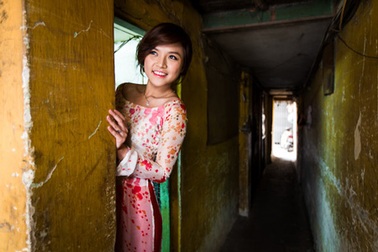 Diễn viên Thu Quỳnh “Lạ khi thấy mình qua ống kính nhiếp ảnh gia Anh”