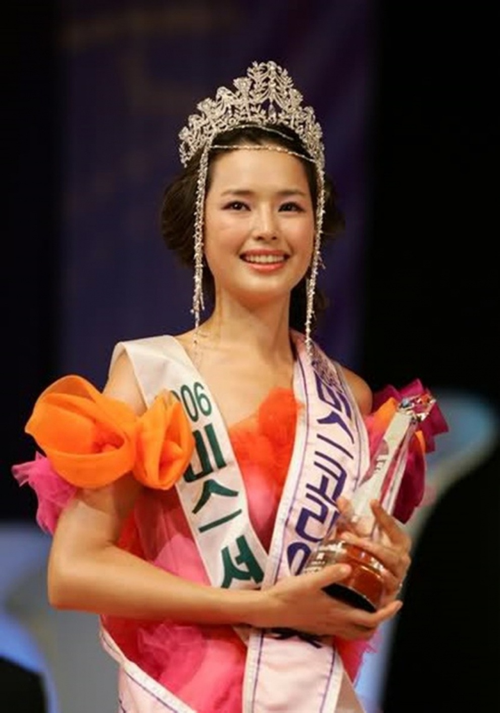 Sự chuyển mình ấn tượng của hoa hậu vừa giỏi, vừa đẹp Honey Lee - 5 Sự chuyển mình ấn tượng của hoa hậu vừa giỏi, vừa đẹp Honey Lee - 5