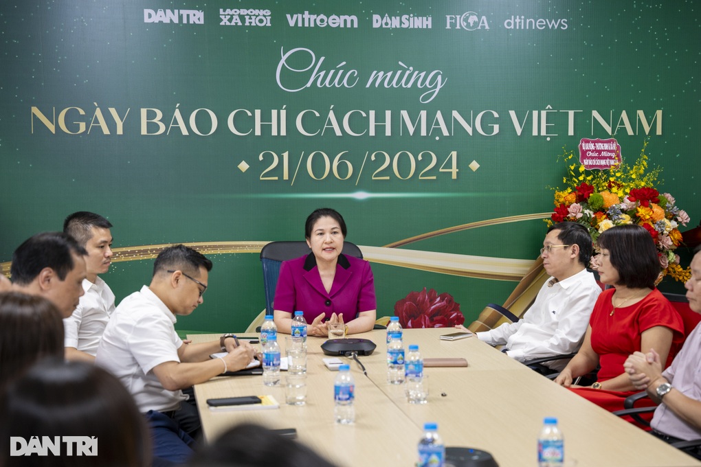 Báo Dân trí là người bạn thân thiết của mọi nhà - 1 Báo Dân trí là người bạn thân thiết của mọi nhà - 1