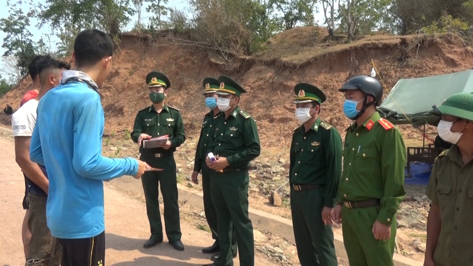Bộ đội Biên phòng ngày đêm canh giữ cửa ngõ biên giới mùa dịch Covid - 1