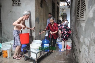 Hà Nội đang mất nước sạch... "tứ tung"!
