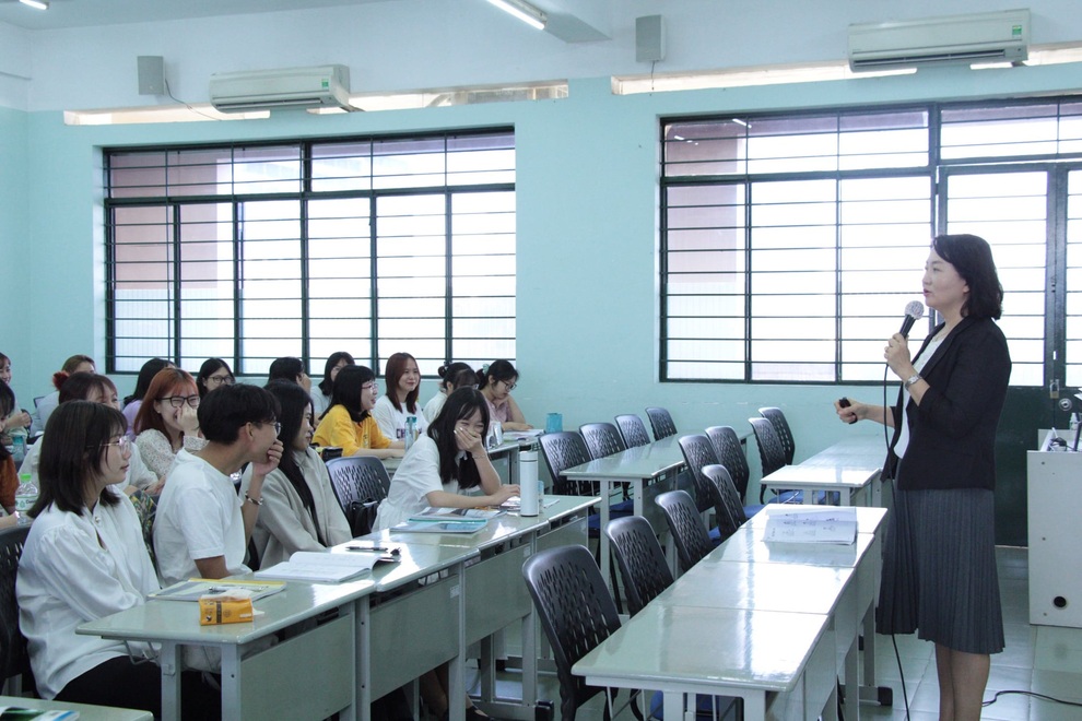 Trường Đại học KHXHNV TPHCM tự chủ, học phí nhiều ngành tăng gấp đôi - 1 Trường Đại học KHXHNV TPHCM tự chủ, học phí nhiều ngành tăng gấp đôi - 1
