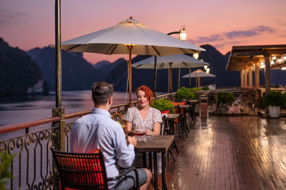 6 lý do để đồng hành cùng Indochine trong mùa trăng mật yêu thương - 6 6 lý do để đồng hành cùng Indochine trong mùa trăng mật yêu thương - 6