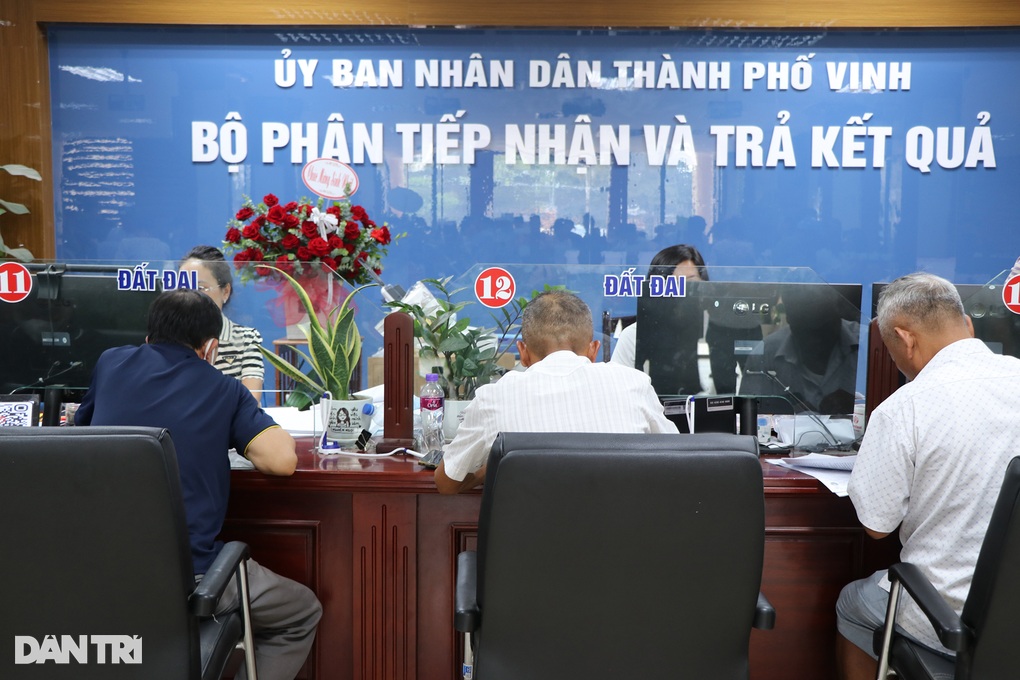 Choáng váng nhận thông báo nộp thuế 4,5 tỷ đồng chuyển đổi 300m2 đất - 3 Choáng váng nhận thông báo nộp thuế 4,5 tỷ đồng chuyển đổi 300m2 đất - 3
