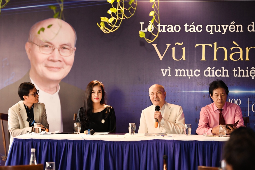 Nhạc sĩ Vũ Thành An dành toàn bộ tiền tác quyền làm thiện nguyện - 3 Nhạc sĩ Vũ Thành An dành toàn bộ tiền tác quyền làm thiện nguyện - 3
