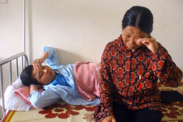 Thương người mẹ nghèo bệnh tật nuôi hai con trọng bệnh