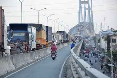 TPHCM: Từ hôm nay tăng mức phí qua cầu Phú Mỹ