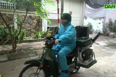Cận cảnh xe phun khử khuẩn lưu động mới được thử nghiệm ở Hà Nội