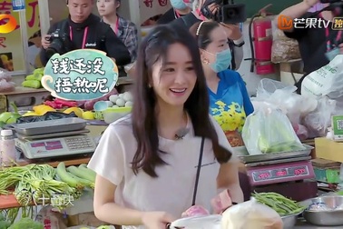 Triệu Lệ Dĩnh xinh đẹp trong "Nhà hàng Trung Hoa"