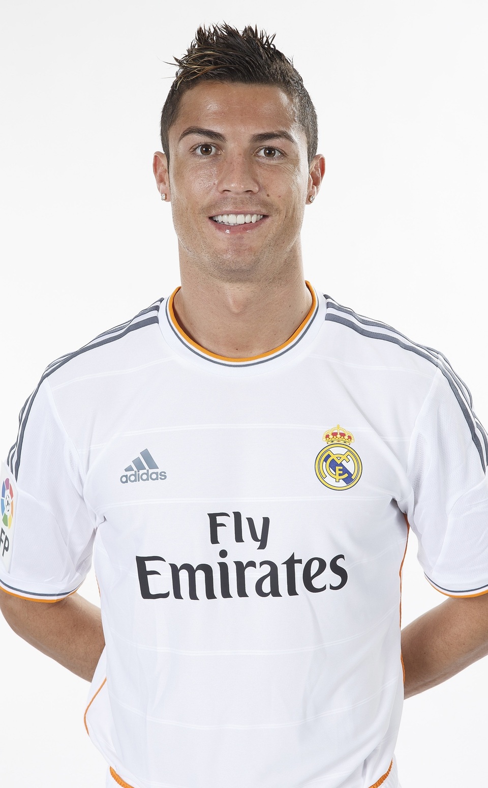 Những kiểu tóc lạ của C.Ronaldo khiến người hâm mộ nhớ mãi - 5 Những kiểu tóc lạ của C.Ronaldo khiến người hâm mộ nhớ mãi - 5