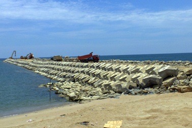 Cận cảnh đại công trường xây dựng cảng nước sâu Sơn Dương 