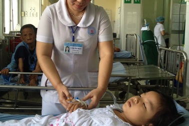 Cảm phục người phụ nữ “áo trắng” giỏi việc “làm dâu trăm họ”