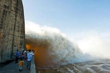 Ba hồ thủy điện đồng loạt xả lũ, Phú Yên đối mặt lũ lịch sử