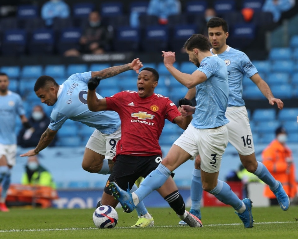 Man Utd chặt đứt mạch toàn thắng 21 trận của Man City - 3 Man Utd chặt đứt mạch toàn thắng 21 trận của Man City - 3