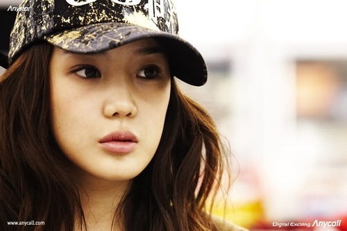 Gương mặt khác lạ của búp bê sống Park Bom trở thành tâm điểm - 2