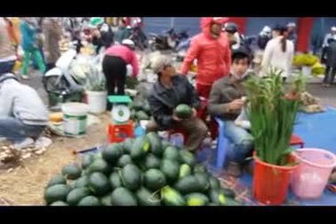 Phiên chợ cuối năm