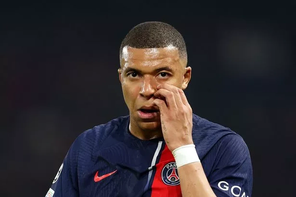 Đau đớn vì mất trắng, PSG xử phũ với Kylian Mbappe - 1 Đau đớn vì mất trắng, PSG xử phũ với Kylian Mbappe - 1