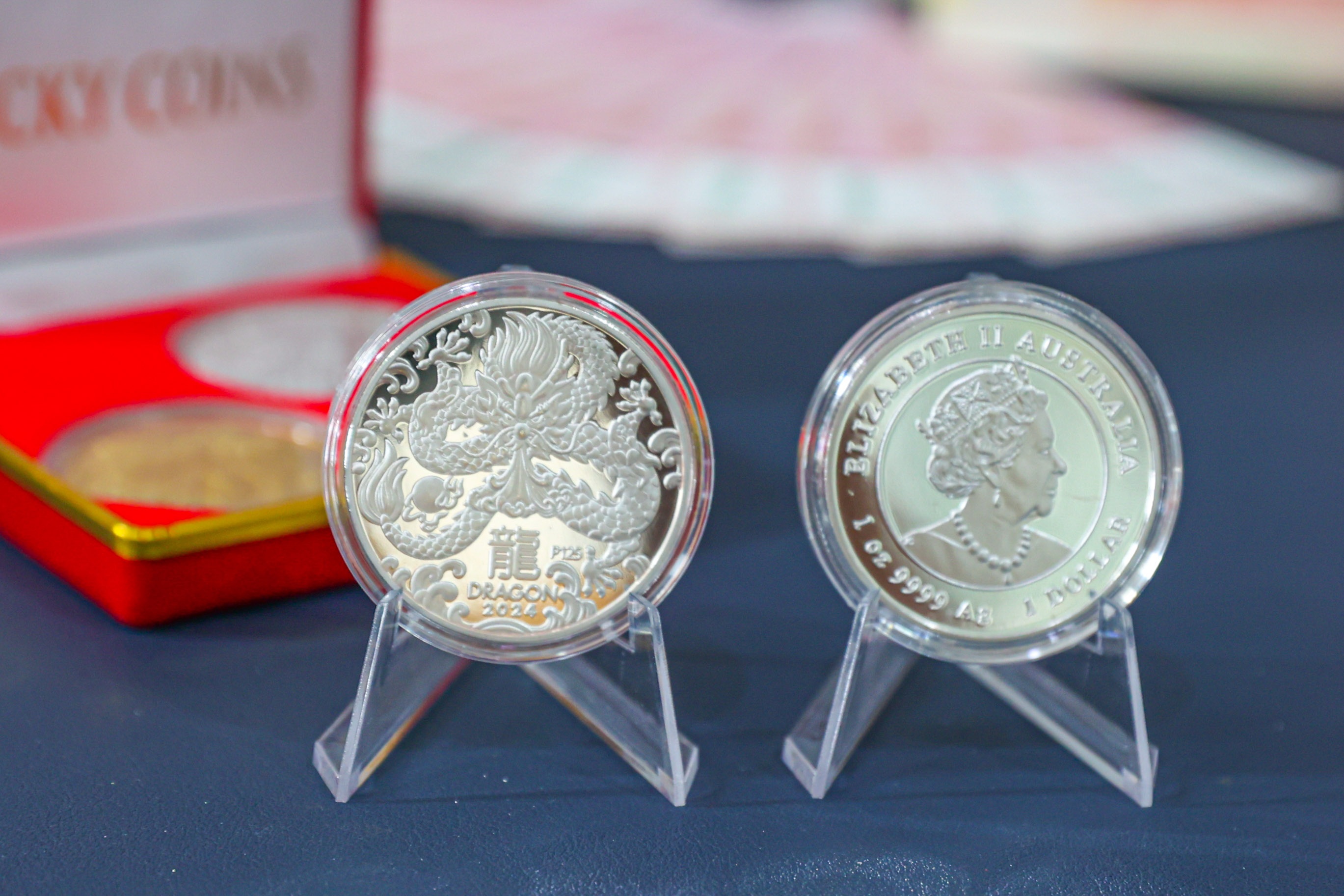 ngam-bo-suu-tap-tien-li-xi-hinh-rong-nam-giap-thin-11.jpg ngam-bo-suu-tap-tien-li-xi-hinh-rong-nam-giap-thin-11.jpg