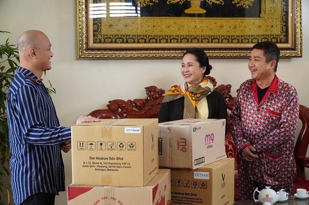 NSƯT Chí Trung: Tôi hiếm khi đóng phim Tết vì phim hay không thấy ai mời - 2 NSƯT Chí Trung: Tôi hiếm khi đóng phim Tết vì phim hay không thấy ai mời - 2