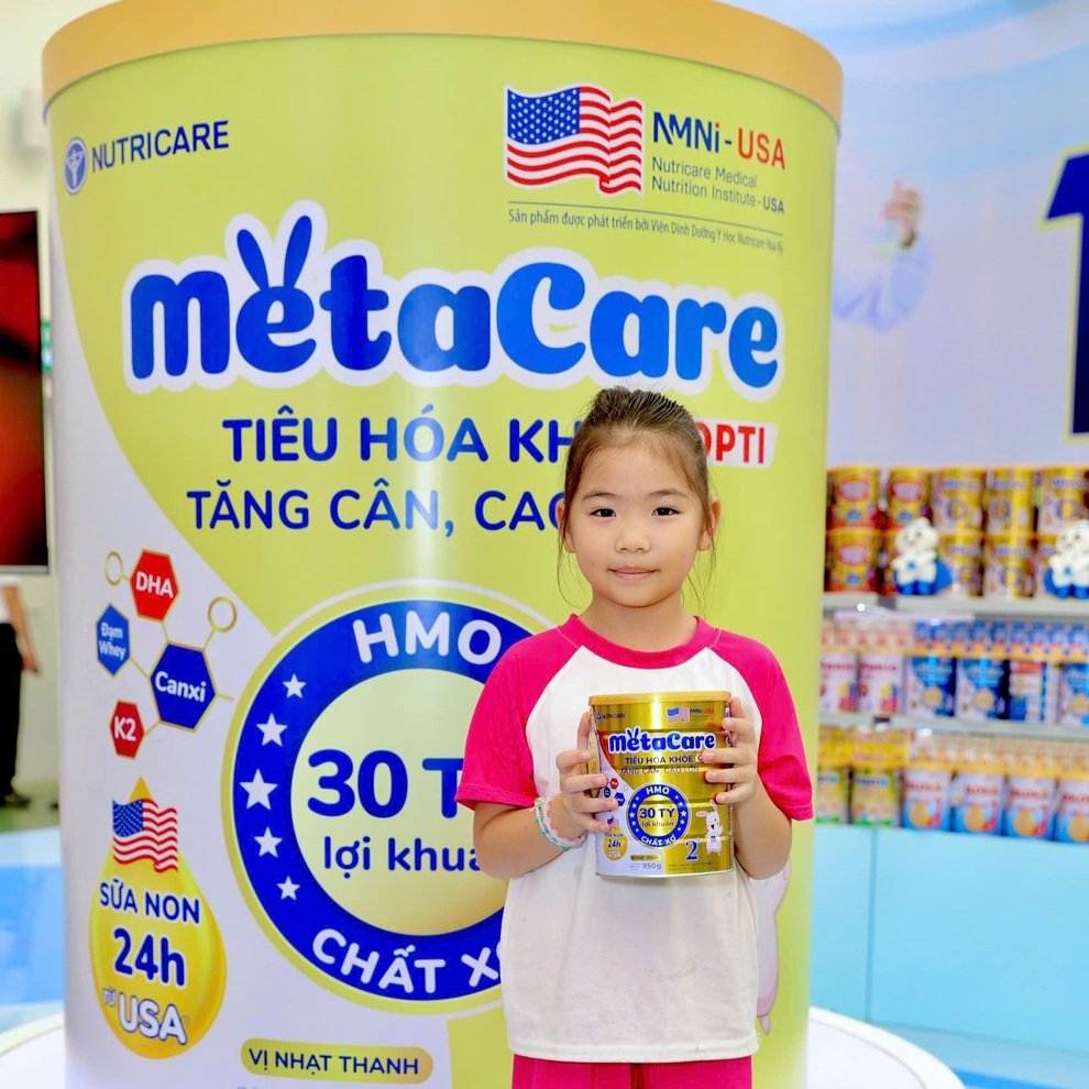 Nutricare thăng hạng trong Top 10 công ty thực phẩm uy tín 2025 - 3 Nutricare thăng hạng trong Top 10 công ty thực phẩm uy tín 2025 - 3