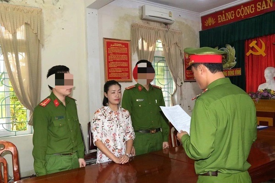 Khởi tố bổ sung vụ một doanh nghiệp chiếm đoạt gần 60 tỷ đồng - 2 Khởi tố bổ sung vụ một doanh nghiệp chiếm đoạt gần 60 tỷ đồng - 2