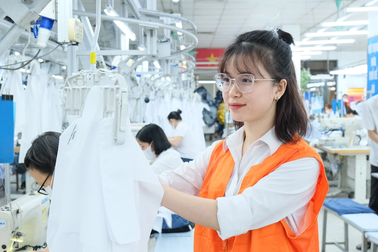 Đề xuất lao động nữ sinh con đi làm sớm không phải đóng BHXH