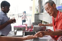 Người già nghèo khổ: Góc khuất ở Singapore