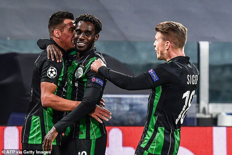 C.Ronaldo ghi bàn, Juventus giành vé đi tiếp ở Champions League - 1 C.Ronaldo ghi bàn, Juventus giành vé đi tiếp ở Champions League - 1
