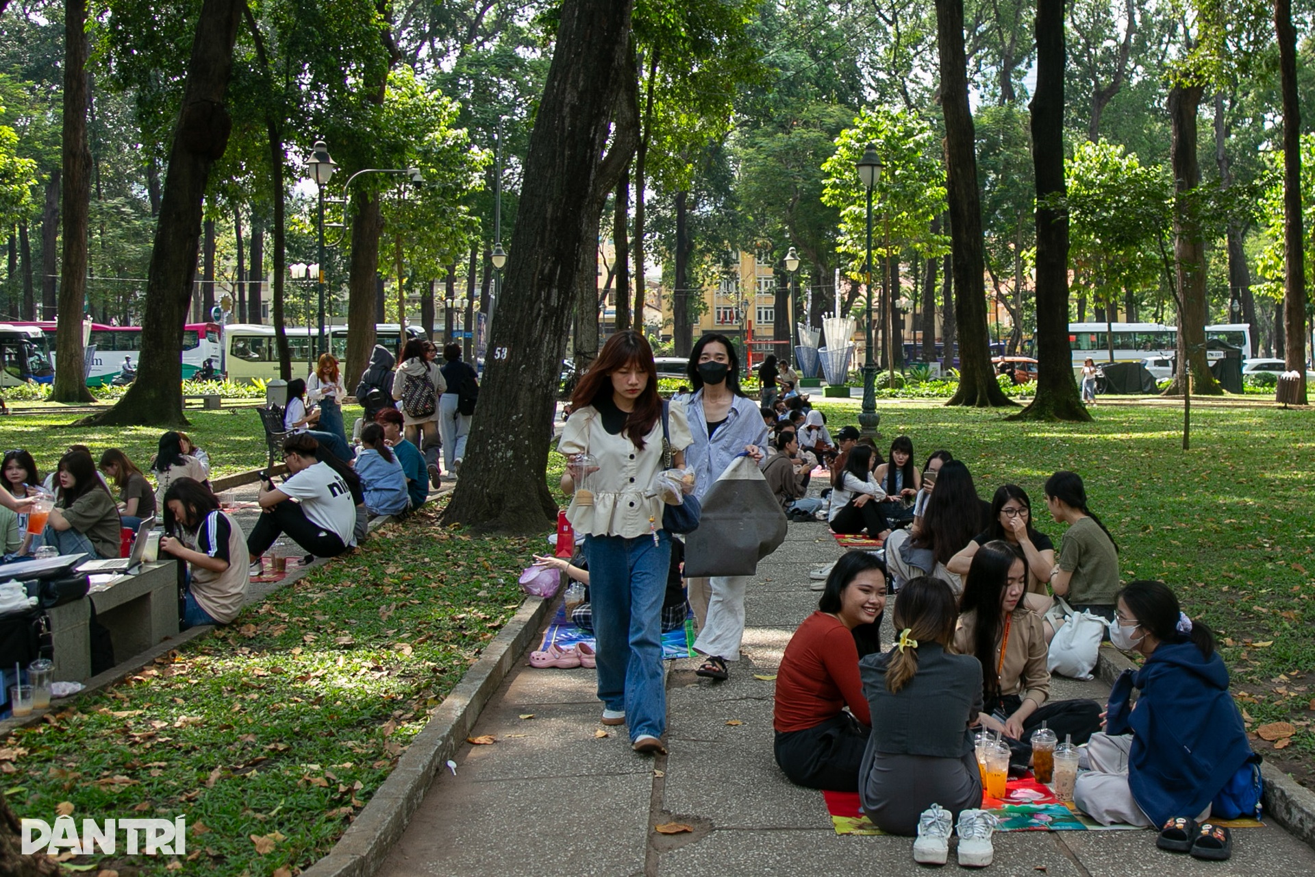 Văn hóa cà phê bệt từ sáng đến tối của giới trẻ TPHCM - 2 Văn hóa cà phê bệt từ sáng đến tối của giới trẻ TPHCM - 2