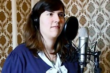 Cô gái Pháp say mê các ca khúc nhạc trẻ Việt Nam