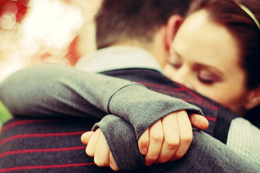 Lấy tiêu chuẩn “người cũ” để đo… bạn gái mới