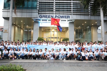 Điện lực TPHCM tham gia giải chạy bộ hưởng ứng chiến dịch Giờ Trái đất 2024