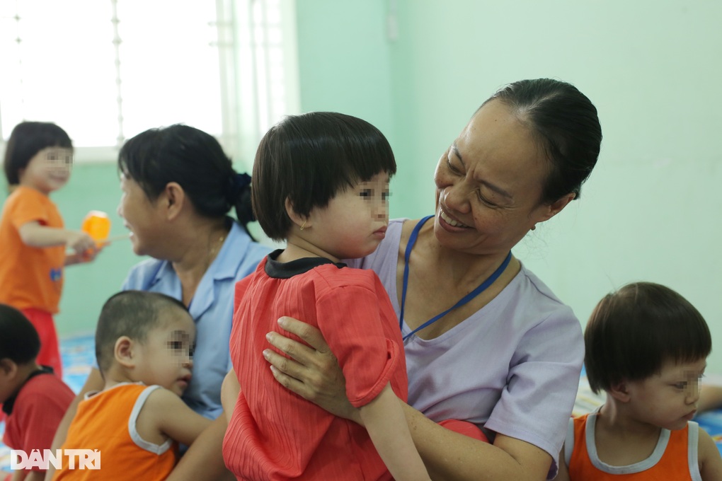 85 em bé từ Mái ấm Hoa Hồng đã ổn định tâm lý tại nơi ở mới - 3 85 em bé từ Mái ấm Hoa Hồng đã ổn định tâm lý tại nơi ở mới - 3