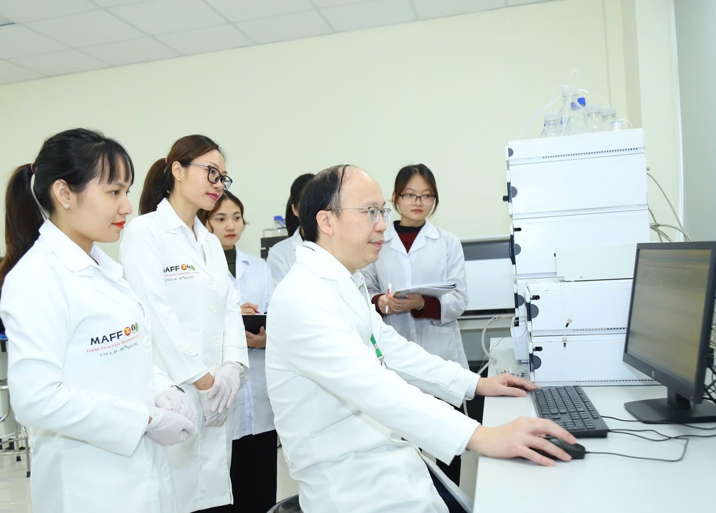 Tìm để hỗ trợ thay vì đợi nhà khoa học đi xin gặp, xin đề tài - 3 Tìm để hỗ trợ thay vì đợi nhà khoa học đi xin gặp, xin đề tài - 3