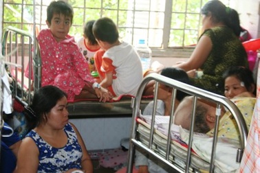 Ung thư vú “tấn công” phụ nữ trẻ