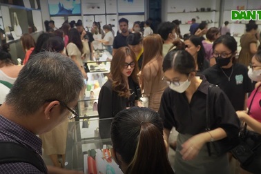 Chen chân săn hàng giảm giá trước ngày Black Friday tại TPHCM