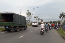 Bắt khẩn cấp nghi can gọi hàng chục giang hồ “vây” xe ô tô chở công an