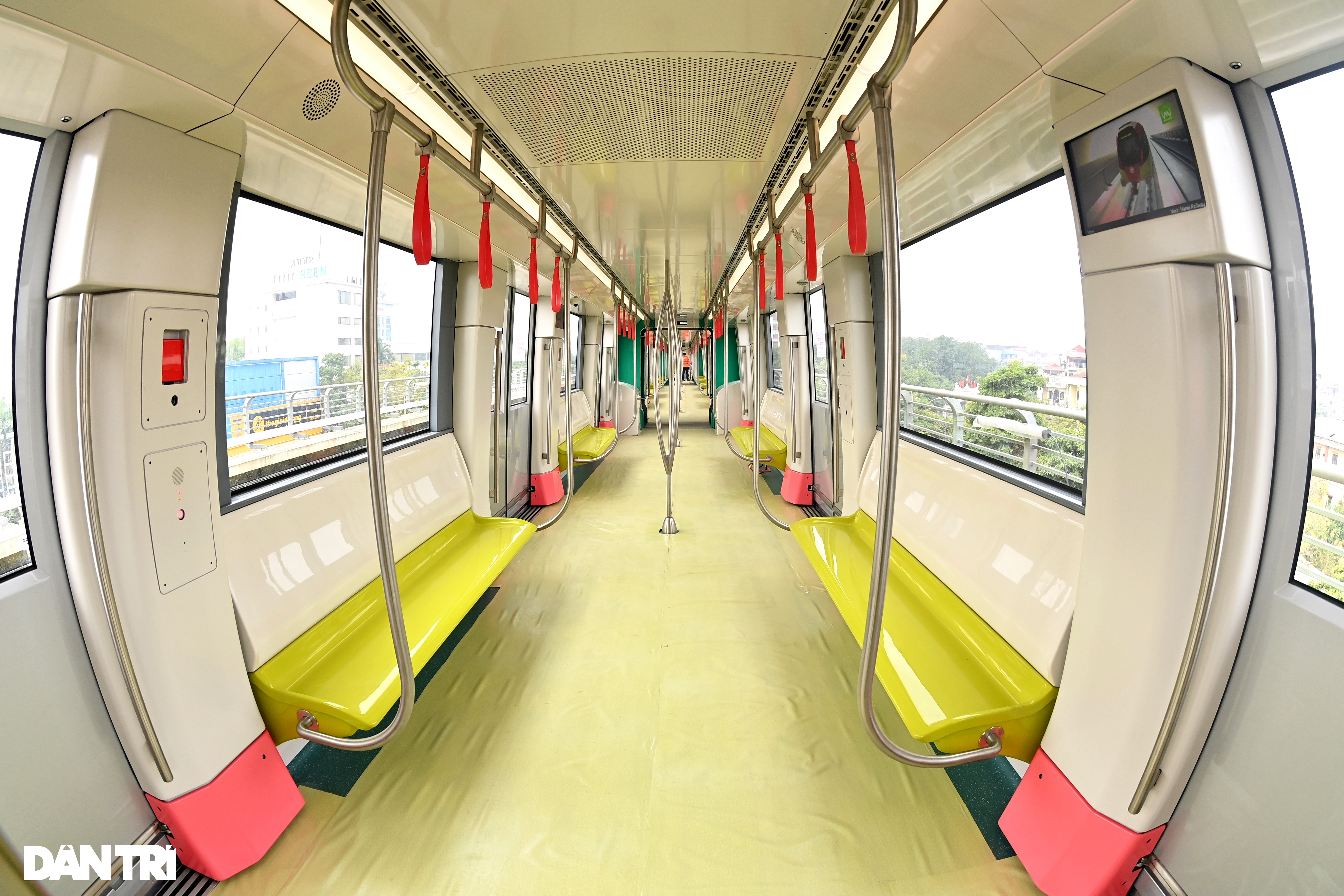 Cận cảnh bên trong đoàn tàu đầu tiên tuyến đường sắt Metro Nhổn - ga Hà Nội - 6 Cận cảnh bên trong đoàn tàu đầu tiên tuyến đường sắt Metro Nhổn - ga Hà Nội - 6