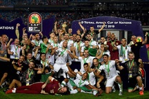 Đánh bại Senegal, Algeria vô địch cúp châu Phi sau 29 năm