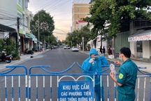 Hai tỉnh phong tỏa nhiều khu dân cư, bệnh viện vì một ca mắc Covid-19