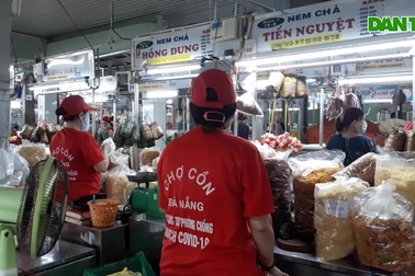 Hình ảnh khác lạ của khu chợ nổi tiếng Đã Nẵng giữa thời dịch Covid-19
