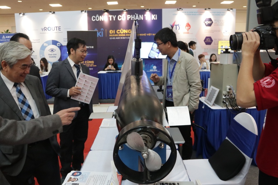 Chiêm ngưỡng máy bay không người lái, tàu ngầm ở Hà Nội - 8 Chiêm ngưỡng máy bay không người lái, tàu ngầm ở Hà Nội - 8