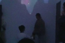 Clip màn tỏ tình nhầm đối tượng có một không hai: Tại căn phòng quá tối!