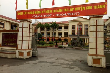 "Cả họ làm quan" là một... mô hình phổ biến (!?)