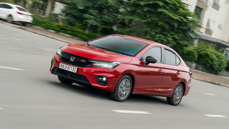 Đánh giá Honda City RS: Xe thể thao tiên phong trong phân khúc - 11 Đánh giá Honda City RS: Xe thể thao tiên phong trong phân khúc - 11