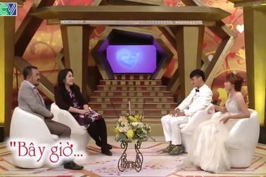 Chuyện tình gay cấn như phim truyền hình của cặp đôi Bách Khoa