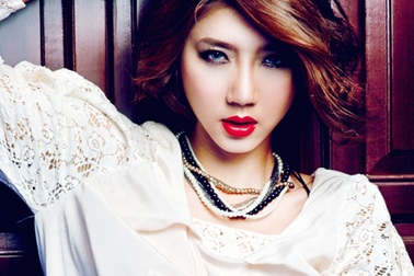 Ngọc Quyên: “Tôi nude không để đánh bóng tên tuổi”