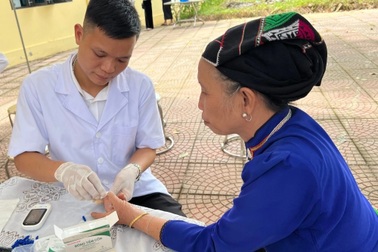 Đề xuất khám sức khỏe định kỳ miễn phí mỗi năm 1 lần theo lộ trình ưu tiên