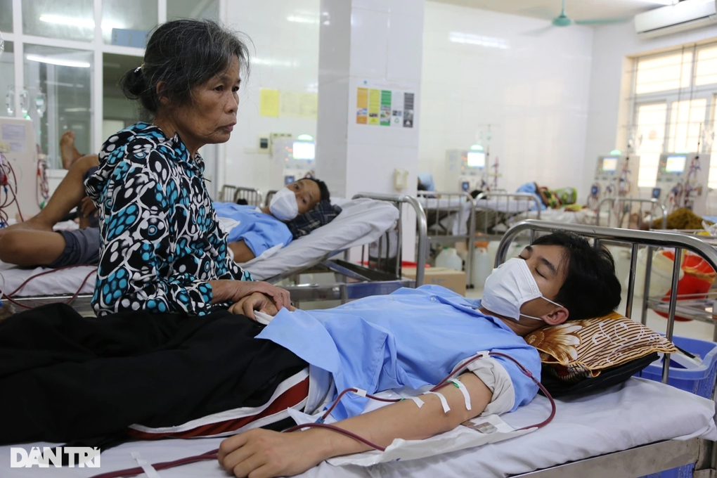 Bạn đọc Dân trí ủng hộ hoàn cảnh mẹ ung thư cầu xin cứu con suy thận - 3 Bạn đọc Dân trí ủng hộ hoàn cảnh mẹ ung thư cầu xin cứu con suy thận - 3