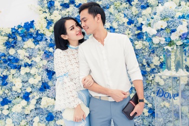 Văn Anh - Tú Vi tình tứ bên nhau